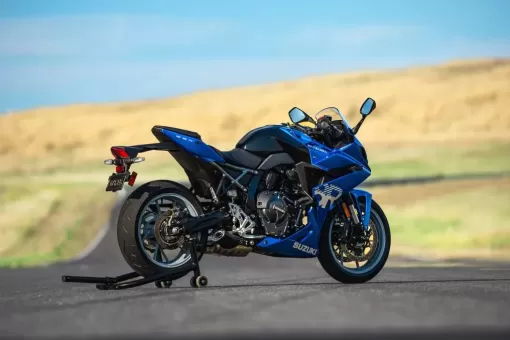 gsx800frqm4-action-23-1024x683.jpg