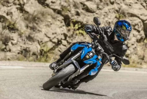 new-gsx8s-action-4-jvrgk1wxzm.jpg