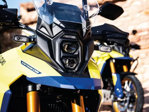 new-vstrom800de-action-5-a4on1ext6q.jpg