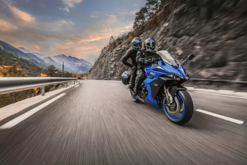 gsx-s1000gt-news-action-1-ffncgidrmy.jpg