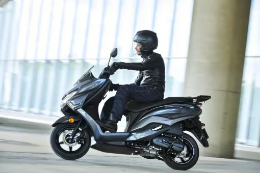 suzuki-news-boost-trio-action-10-ztkebjdz2v.jpg
