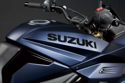 suzuki-katana-m2-action-4-binpwyn674.jpg